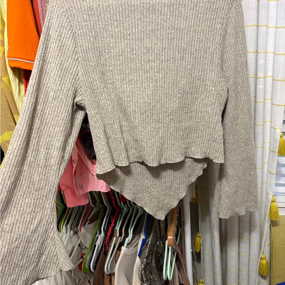 SHEIN Ribbed Knit Top - Picture 4 of 4